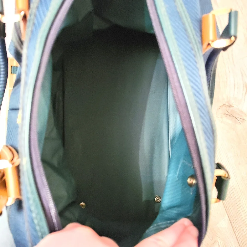 Like-new Atlantic Luggage Carry On Size Shoulder Bag in Blue-Green w/ Tan Strap - Picture 3 of 11